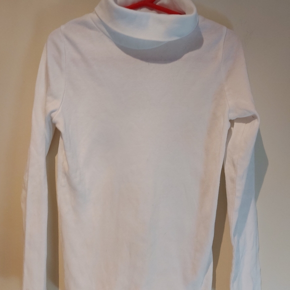 ❣️Girls Carter's long-sleeve, turtle neck top size 7 (#166) - Picture 2 of 8